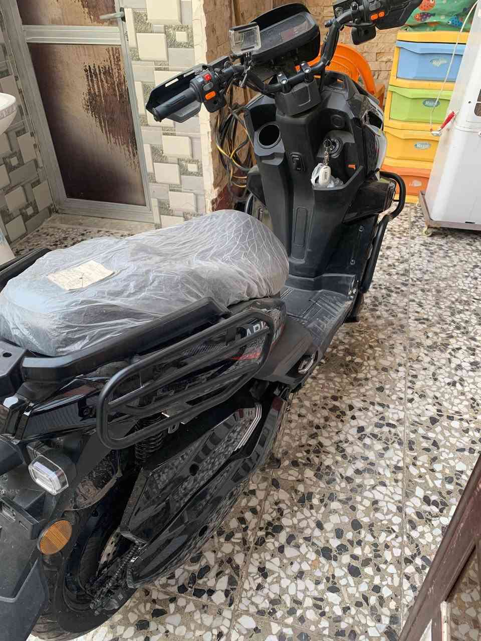 السلام عليكم
دراجة نوع اباتشي من شركةABK
ملف 2000
سرعه85
عدد دورات الشحن14مره فقط
تاير نوع/ تايلندي
نوع بطارية ليثيوم (فوسفات الحديد)30امبير و72v
ماشيه800 كيلو متر
دراجة جديدة صارله4اشهر يمي
ونضيفه فقط غسله يرادلها 
سعرها 1450بيها مجال حك الجية 
مكاني بغداد


**إذا كنت صاحب هذا الإعلان وتريد حذفه لأي سبب، رجاءا أرسل رسالة إلى الدعم الفني**