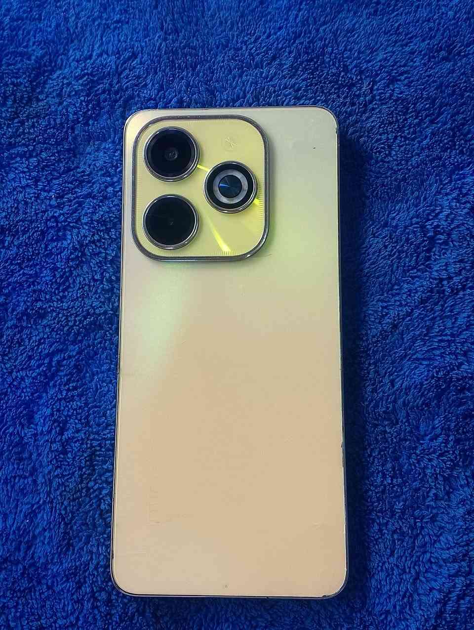 انفنكس هوت 40 iذاكرة 128 شاحن تأيبسي بصمة جانبية 
كله شغال فقط سماعته الخارجية متشتغل مكان بغداد الشعب سعرة 100


**إذا كنت صاحب هذا الإعلان وتريد حذفه لأي سبب، رجاءا أرسل رسالة إلى الدعم الفني**