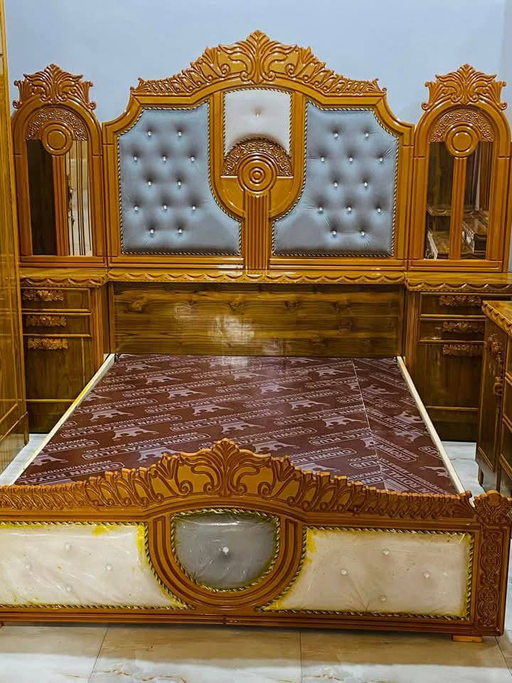 السلام عليكم
متوفر غرف نوم
 (تركي /صاجي /صاجي أبيض) 

***********
