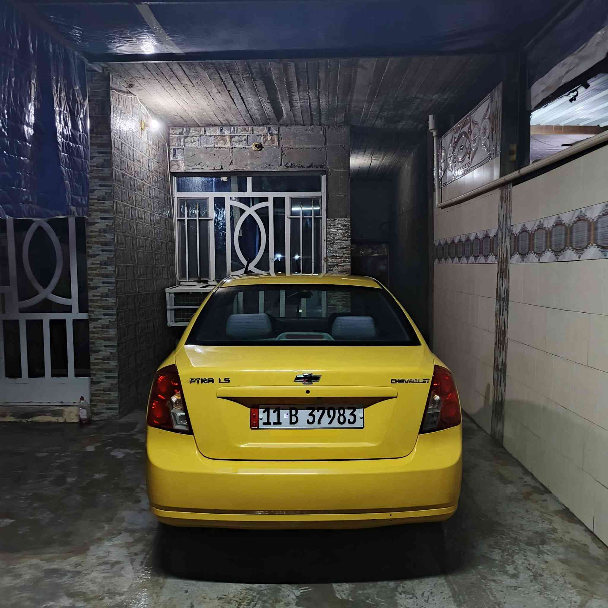 السلام عليكم وبترة 2011شركة العامة سيارت سيارة كير مكينة خير من اللة سعر 75وبيهة مجال كلش قليل تفاصيل أكثر على ارقم  ***********او***********
