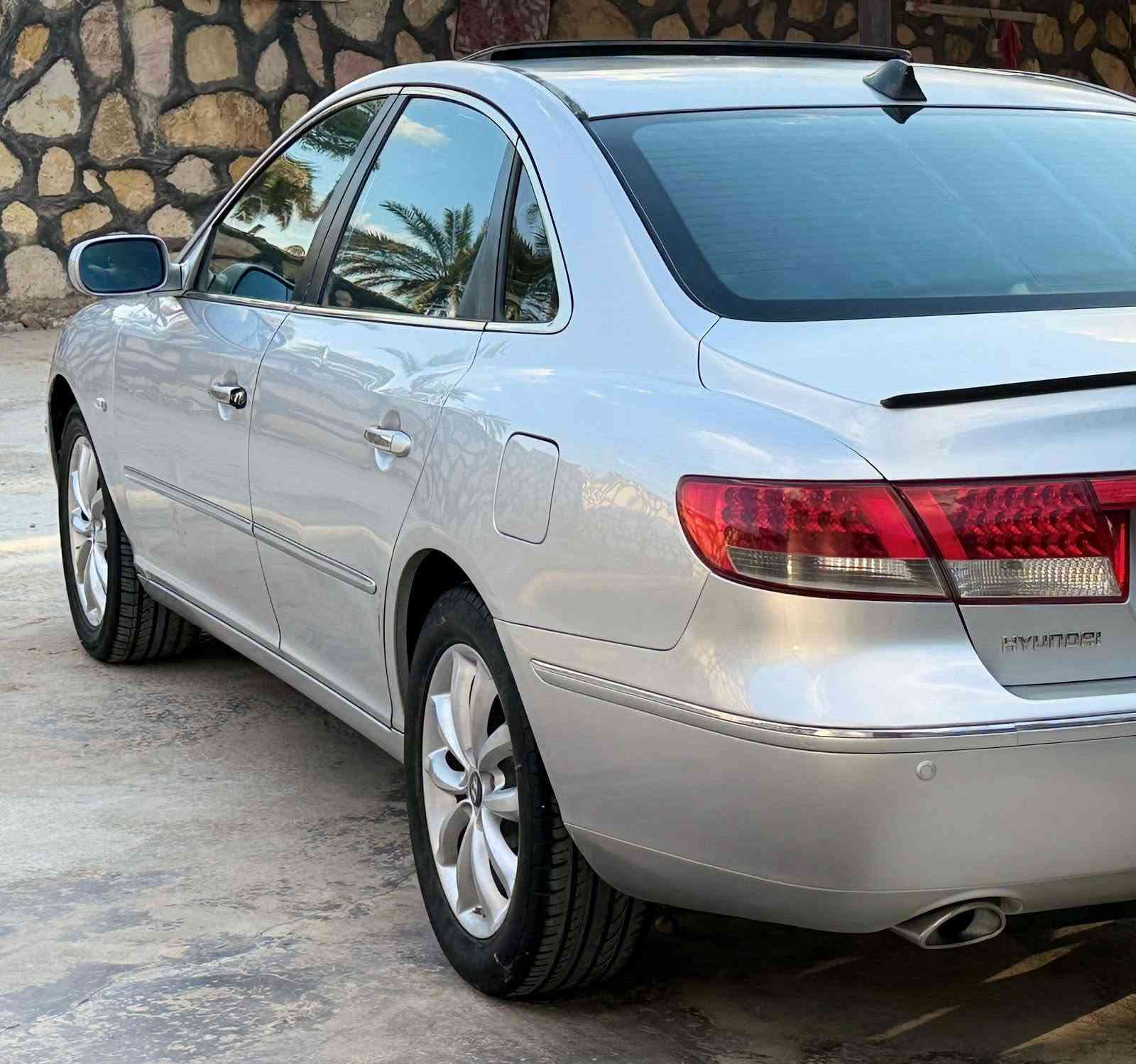هونداي ازيرا موديل 2009 رقم اربيل دولي
فول مواصفات محرك3300 
السيارة جاهزه من كلشي مكينة وكير وحدادية وتبريد وتخم تاير ماعايزة اي شي كله جديد
(بيه جاملغ امامي صبغ فقط بدون دواخل) والباقي كفالة 
المكان /بابل /الهاشميه
السعر:100 وبيه مجال 
***********
***********
