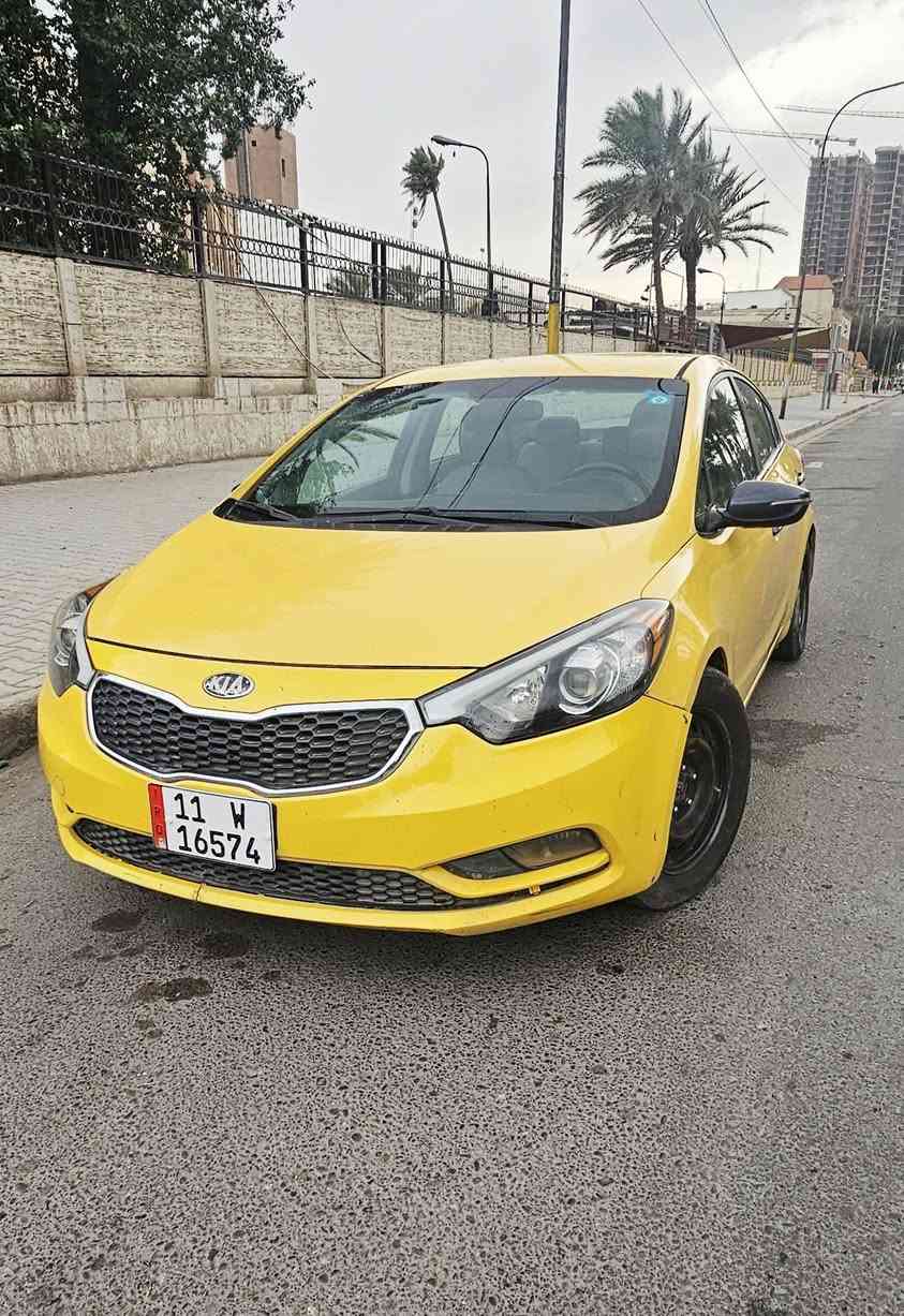 سلام عليكم 
كيا غورتي مديل 2014 ?وارد امريكي بدون ايرباك بدون تبديل ليبل واحد المعروفه مكيته 2000هسه مسوينه كير ايتي فول تحكم رادارات مثبت سرعه مري اشاره وشفط كامره دواره بعد بيه مواصفات المرغوب  صدر جديد هيئه او غرامات مصفره
 باسمي تحويل مباشر السعر 94  صور حادث والسونار بالمنشور 
بغداد البلديات ***********
