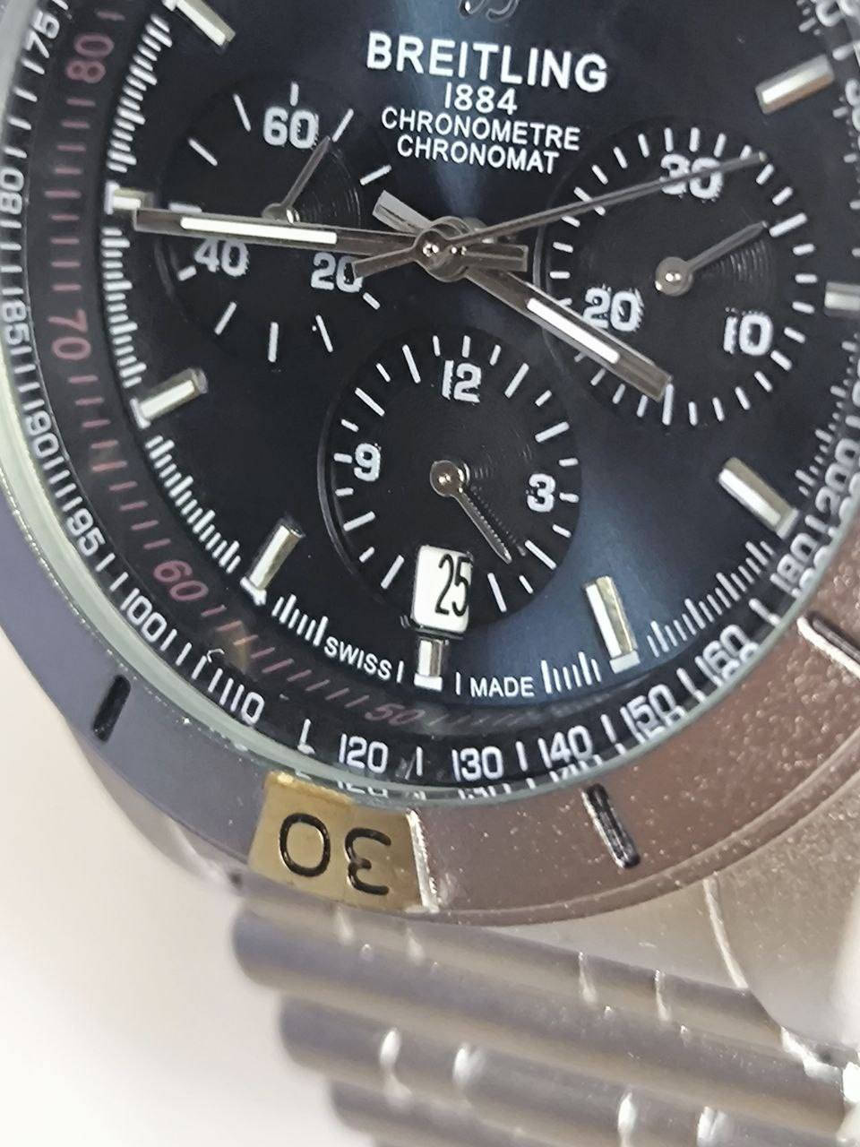 ساعة من ماركة برتلنغ Breitling تيتانيوم
تحفة فنية 
مصممة للطيارين الحرفين والقباطن
مكينة كوارتز نظام ستوبوج(جميع السناتر شغاله) 
ميناء مميزة مزودة بمنفذ تاريخ مع اميال لامينوس
زجاج معدني ضد الخدش
مقاومة ماء وغبار 
رنك دوار 
 سير جلد ستانلس ستيل طلاء
 تيتانيوم
قفل فراشة
الساعة مختمة بالكامل 
 
السعر : 43 الف ع اول تم
 للحجز والاستفسار يرجى مراسلة الصفحه


**إذا كنت صاحب هذا الإعلان وتريد حذفه لأي سبب، رجاءا أرسل رسالة إلى الدعم الفني**