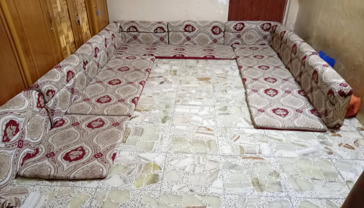 جلسه للبيع  واللي يريدها يدخلي عالخاص


**إذا كنت صاحب هذا الإعلان وتريد حذفه لأي سبب، رجاءا أرسل رسالة إلى الدعم الفني**