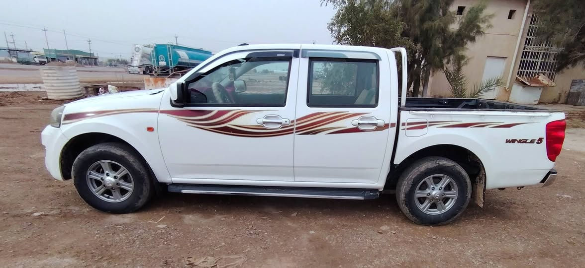 السلام عليكم للبيع او المراوس كريت ويل موديل 2021  كفاله عامه  كير محرك   ماشيه 155 الف   سنويه لل2031   هزه جديده  أرقام انكليزي  مشروع وطني مداور وين متريد مكان السياره الفجر الشراي يتصل او بالخدمه رقم ***********
