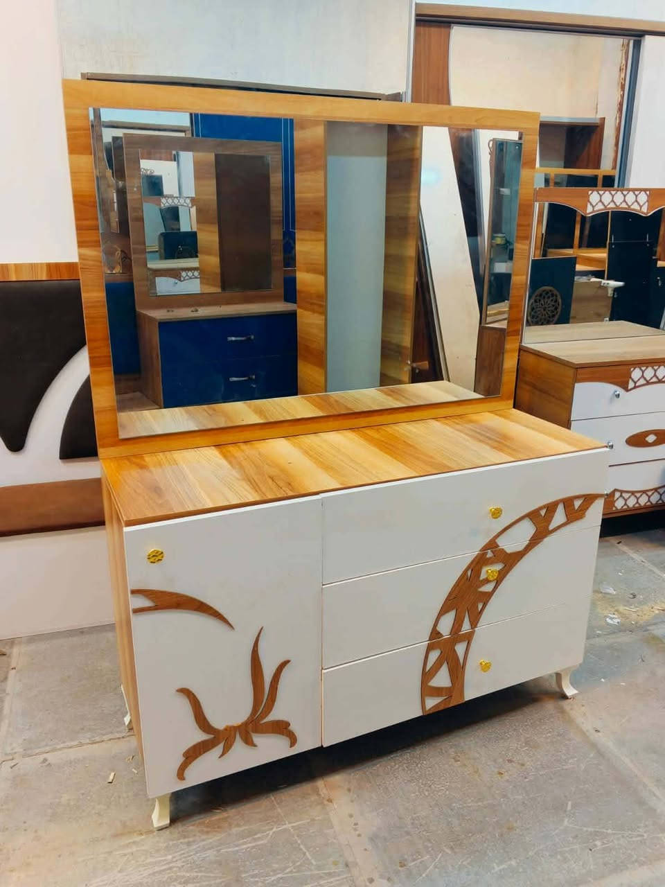 غرفة نوم 🇹🇷
 نضافة 90 ٪💯فول نضافه
عدد القطع / 7
نضام / سلايت💢
سعرها 400/425 قفل💸
شد ونقل داخل بغداد مجاني🚛
يوجود توصيل محافضات 🚛


**إذا كنت صاحب هذا الإعلان وتريد حذفه لأي سبب، رجاءا أرسل رسالة إلى الدعم الفني**