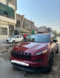 جيب شيروكي على كولتهم بزون 2017 مكينه 2400.     4سلندر ب115$. للاتصال ...