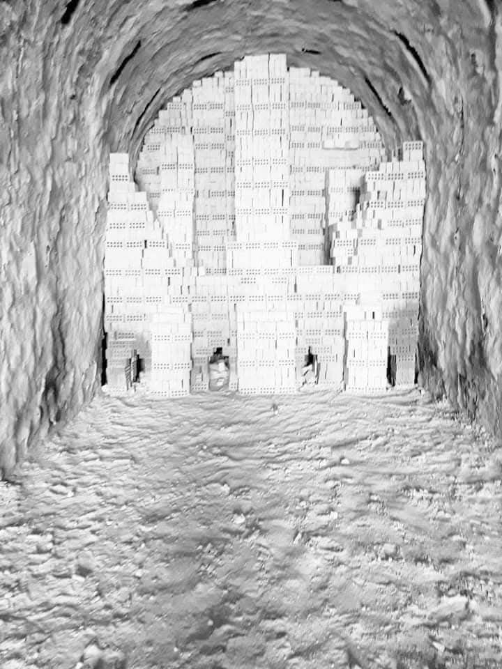 السلام عليكم طابوك معامل النهروان جمهوري قوة ومتانة وركن عدل وخالية من الملاح العدد 4200عدد مضبوط طابوك شرط المكلاب وتوصيل لكافت مناطق بغداد وبسعر مناسب رقم الهاتف ***********
