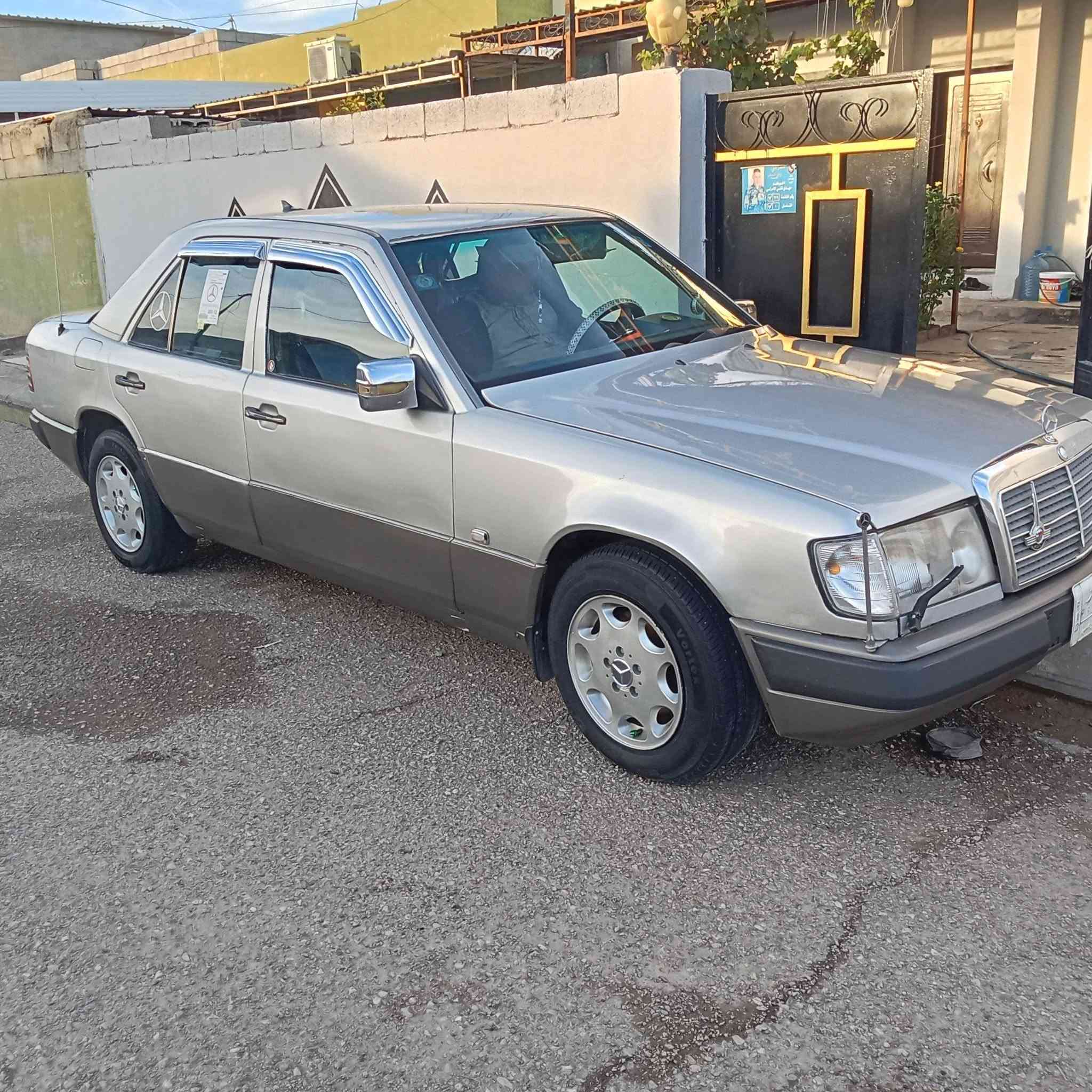 مارسيديس موديل 92 كير محرك بطة حجم 2ونص
صبغ عام 
***********
