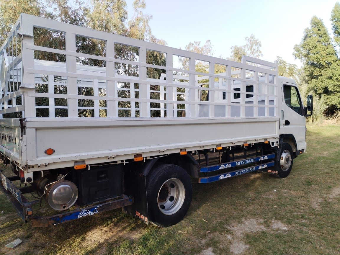 للبيع  كنتر موديل ٢٠١٤
سياره كفاله عامه من ضربه وصبغ وتبديل وبارد شرط الفحص رقم بابل بسمي تحويل ثاني يوم 
سنويه لغايه ٢٠٣١ سياره جديده بمعنه الكلمه
وجاهزه من كلشي تخم تاير ١٧ ونص
دبل تانكي سياره جاهزه مكاني بابل النيل
***********
