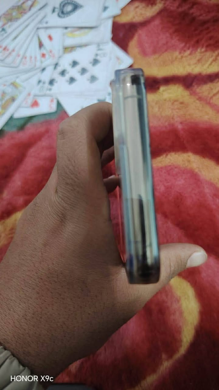 السلام عليكم
ايفون11برو ماكس
ذاكره256
بطاريه 83بلاديه
مبدل شاشه اصليه شرط
السعر:325وبي مجال 
للاستفسار/***********
