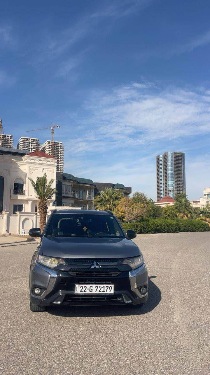 ئاوت لاندةر مسيوبوشي ٢٠٢٠
فول مواصفات limited 
سن لايت
رادار
كوشن هيتةر
بريك بصمة
دوو دةرگا بؤياغة و ١ چاملع كلير 
سةنةو ي و هزة و رقم نوئ ية 
هيچ مصرفي تيدا نية 
سعر ١٤٩ ورقة و مجال
شوين هةولير  ٦٠ مةتري نزيك مزگةوتي جليل خياط
*********** شقلاوة, أربيل
