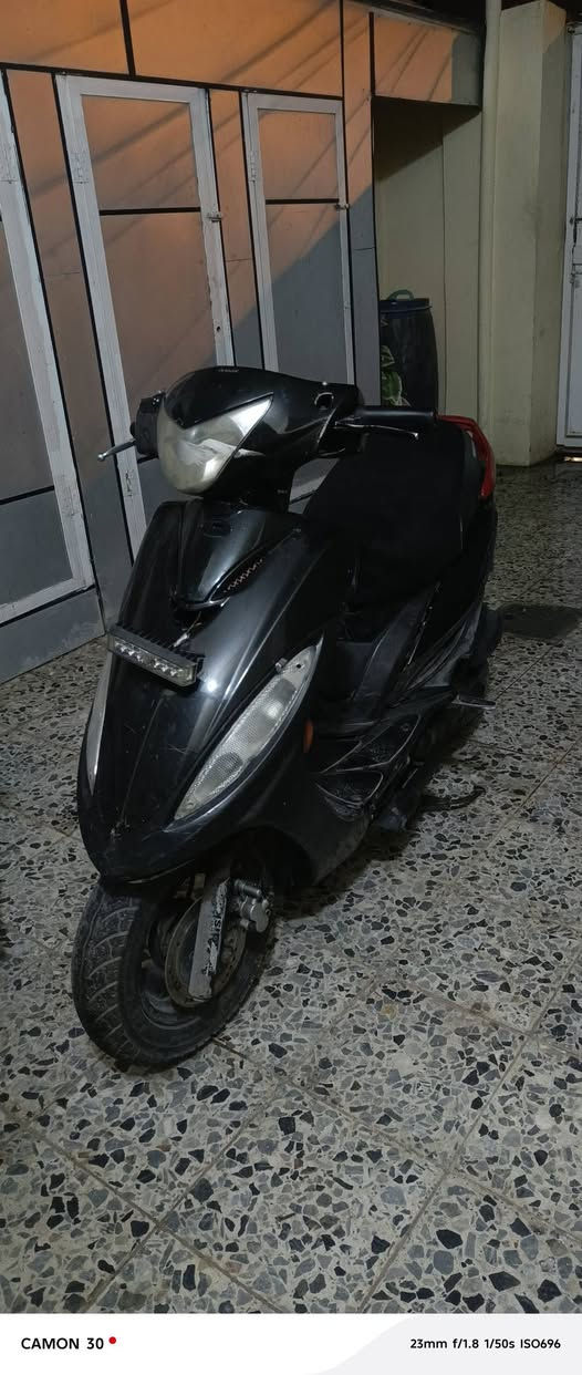 سلام عليكم شباب دراجة كامكو جي فور مجفتة مرة وحدة رايدهة 400 او بيهة مجال للشراية التواص علا هاذ الرقم ***********
