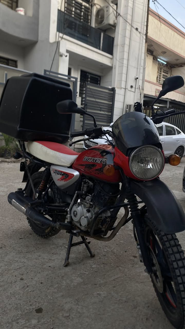 دراجه بوكسر 2021 رقم إنكليزي المكينه مجفته شركه شلعه تخبل وتمشي خير من الله دراجه مال شغل وياهه الصندوك المرفق بلصور تنكر سلف وتطلع كبل محاجه ادور وراهه 
كل شي بيهه جديد تخم تيارات + لد تاهو بي ضمان 5 سنوات + سستم بلصندوق 
وهواي مداريه دراجه مال جنايه
والدراجه رقمه مشروع وطني بأي محافظه تكدر تحوله 
سعرهمليون و 800

*********** واساب واتصال
