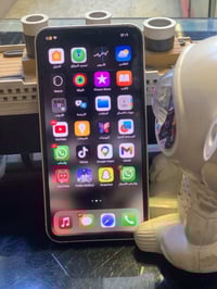 اكس ماكس محور ١٧ جهاز حلو ونضيف مبدل بس بطاريه وبصمت لوجه مشكله وسيمكا...