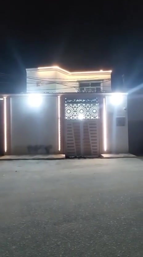 بيت للبيع موقعه  الكوفه شارع ڤلل قرب صوره الامام العباس موقعه على شارع العام. المساحه 240 م الواجه 15 نزال 16 طابو زراعي. بي أقرار محكمه غرفتين جوه. وصاله. مكشوفه او مطبخ وأثنين حمامات و أستقبال وكراج وحديقه الطابق الثاني غرفه وسويت وحمام

تواصل واتساب ***********
اتصال ***********
