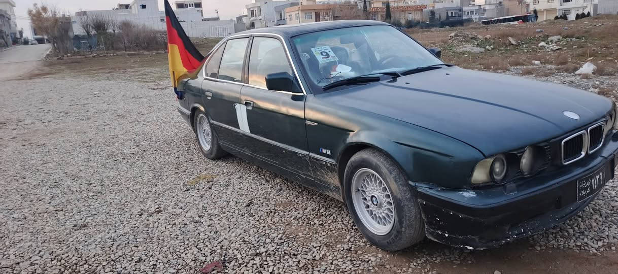 کۆڕەک.واتسئاپ.ڤایبەر*********** ئاسیا***********    بی ئێم مەکینە بیستی گێڕ عادی ئاڕم پلاستیک  سلێمانی کەمێک ئاڕمەکەی کاڵەوەبووە بەشەرتی ئاڕموو ئەوەلیات نرخی تەنها24گەڵا شوێن سلێمانی🤍 السليمانية, العراق
