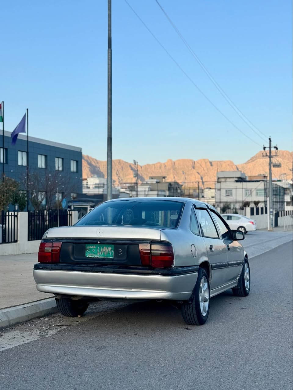 ئۆپڵ ڤیکترا مەکینە ١٨ مۆدیل ٩٣ لێدراوی نیە خایسی زۆر کەمە سەرە دەبڵی بەشەر خایسی نیە و چاکیش نەکراون پشت و پێش بەشەرت ئاڕمە بەڵام سەنەوی بزر بوە وەکالەی لەگەڵە بەڵام بە علوج دەی فرۆشم 20 گەڵاو معامەلە *********** رانية, السليمانية
