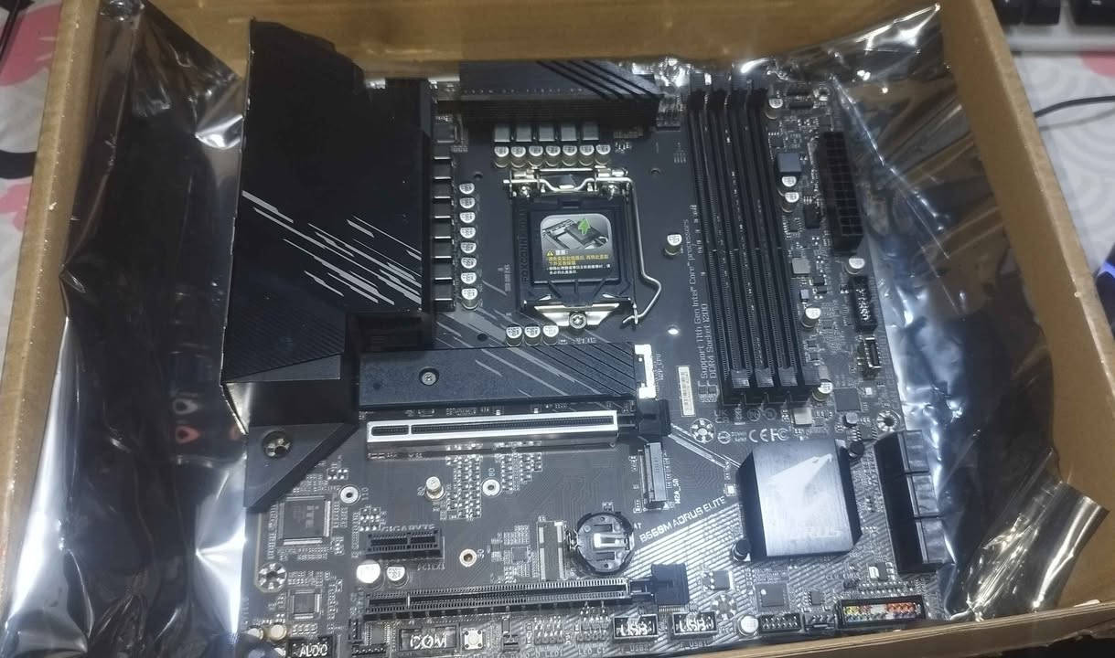 مذربورد اروس ايلت matherbord B560M Elite 
وصلتلي هاي القطعة مذربورد نظيفه مثل ما موضح بل صوره السعر قيم بل يرضي الله وبل عافية عل ياخذة بغداد, العراق


**إذا كنت صاحب هذا الإعلان وتريد حذفه لأي سبب، رجاءا أرسل رسالة إلى الدعم الفني**