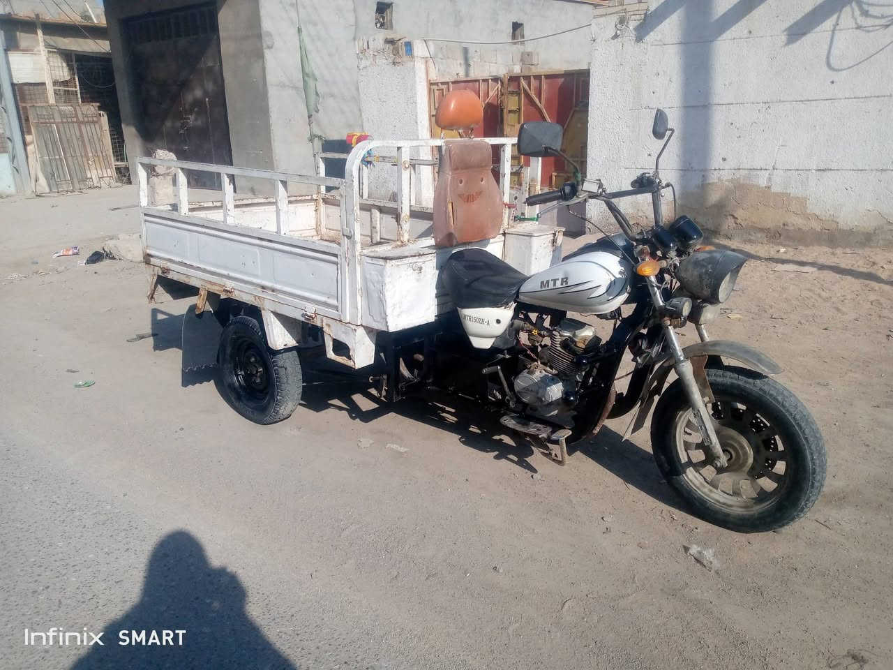 سعر 850رقم وسنويه اسود وتفاصيل بل فيديو بصرة ابو الخصيب قرب السوك ***********
