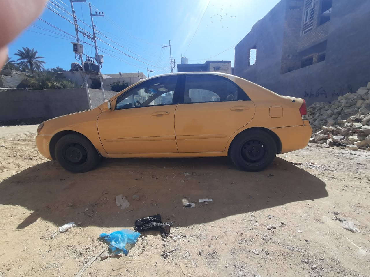 السلام عليكم سبكترا ٢٠٠٧وارد امريكي ضربتها الجاملغ الامامي الايسر والبنيد الجاملغ مامبدل فقط البنيد الباقي ليبل واحد محرك وكير مكفولات الحداديه 50% تبريد شغال تخم تاير وبسمي مصفره هيئه وغرامات مكاني كربلاء *********** السعر ٦٨ وبيه مجال للشراي حك الجيه مو اكثر
