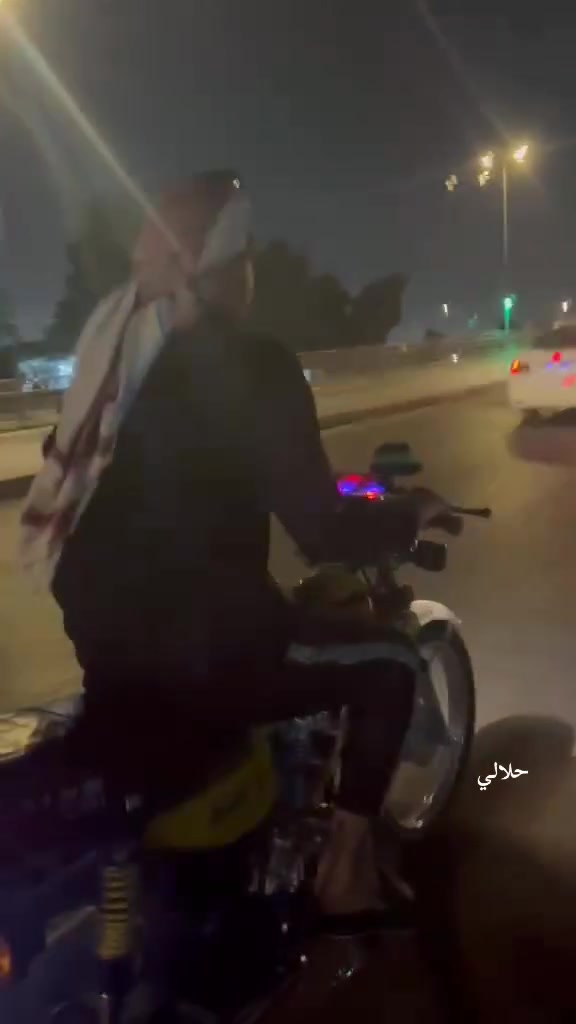 السلام عليكم شباب من رخصت صاحب الكروب دراجه اربعه كير للبيع موديل 21 دراجه حلوه ونضيفه صالهه 6 اشهر من طالعه من الوكيل رقم وسنويه مداور ثانيه يوم تجي وتشوف الدراجه بعينك كلشي ماعايزهه مبدل بس كور ولفات اصليات كور 4 نجوم المحرك امتياز الدراجه نضيفه حيلل تجي وتكلب رايدهه 1600 وبيهه مجال للشراي الموشراي لايراسل ويضل يعامل مكان نجف حي العسكري كبل متواجد ماسنجر وبيكم خير وتدللون الدراجه نصبتهه كلش حلوه


**إذا كنت صاحب هذا الإعلان وتريد حذفه لأي سبب، رجاءا أرسل رسالة إلى الدعم الفني**