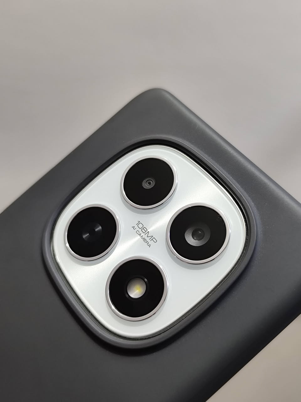 ريدمي جديد مستخدم يومين
بعده بلزكة الشركه كامل ملحقات 
مواصفاته معروفة 
ريدمي نوت 15
بطارية عملاقة 6000 وكامره 108
السعر 285
بصرة خور الزبير 
اكو توصيل


**إذا كنت صاحب هذا الإعلان وتريد حذفه لأي سبب، رجاءا أرسل رسالة إلى الدعم الفني**