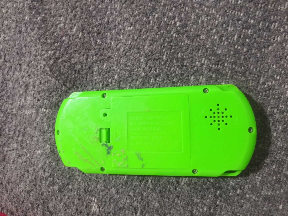 اتاري يشتغل بطاريات مال ريمون
ويشتغل بطارية مال موبايل شحاطة
ينشحن مثل الموبايل
عدد الألعاب ٢٨٨ لعبة
معاه كيبل شحن
السعر ١٥ قفلة


**إذا كنت صاحب هذا الإعلان وتريد حذفه لأي سبب، رجاءا أرسل رسالة إلى الدعم الفني**