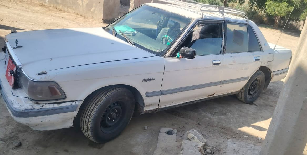 سيدان 90. مكينه وگير مكفولات
30 وبيه مجال. سنويه ل30 رقم نگليزي بسمي 
***********
