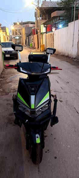 للدراجات:مواصفات عاليه
ملف2000
٦ باتري كبار ٣٦ امبير
سرعتها 80 حقيقي 
تقطع مسافه 40 كيلو الشحنه الوحده
تشغيل بصمه و بلوتوث و اناره لد و بريكات هايدروليك
و صندوك و خوذه هديه
سعرها 750 وبيه مجال للشراي
