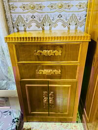 غرفة نوم مستعملة شي قليل  السعر 1,000,000 وبيها مجال استفسار اتصال على...