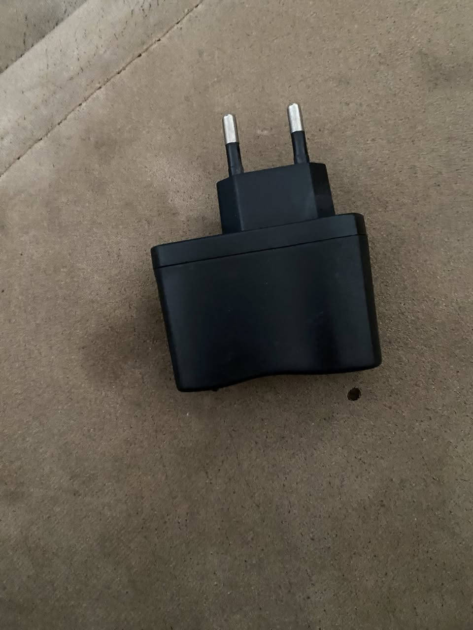 اغراض للبيع رفوف مع ملحقاتها مثل مامبين ادناه ٨رفوف طولها ٢٤٤سنتمتر مع٨رفوف طول١٢٢سنتمتر شبه جديدة عمل خاص مع ثمانية رفوف متفرقة مع صحن عدد٢للشبكات الانترنت حجم٣٠واحد كامل والثاني نقص اًولمبي مع سجج مال مولايلات عدد٣٧مع جناكيل مال الموبايل اكثر من٤٠٠ حجم ثخين استل ستيل مع رؤس شاحنة اكثرمن الف سعر الواحد قفل١٥٠دينار اللي يحب يتصل على ***********او***********وشكراموجودات في حي الاعلام شارع البدالة
