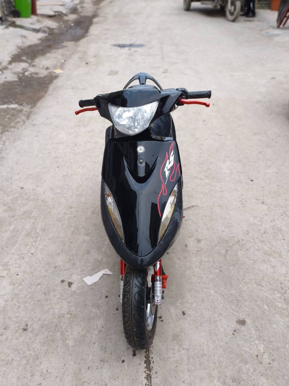 السلام عليكم 
دراجه ماكس عدله للبيع 
مكينه بلادي عليها تزويد خارجي+ صالنصه اف ام الدراجه شلعه و معدل 
 السعر 950 مكاني بغداد الدوره ***********
