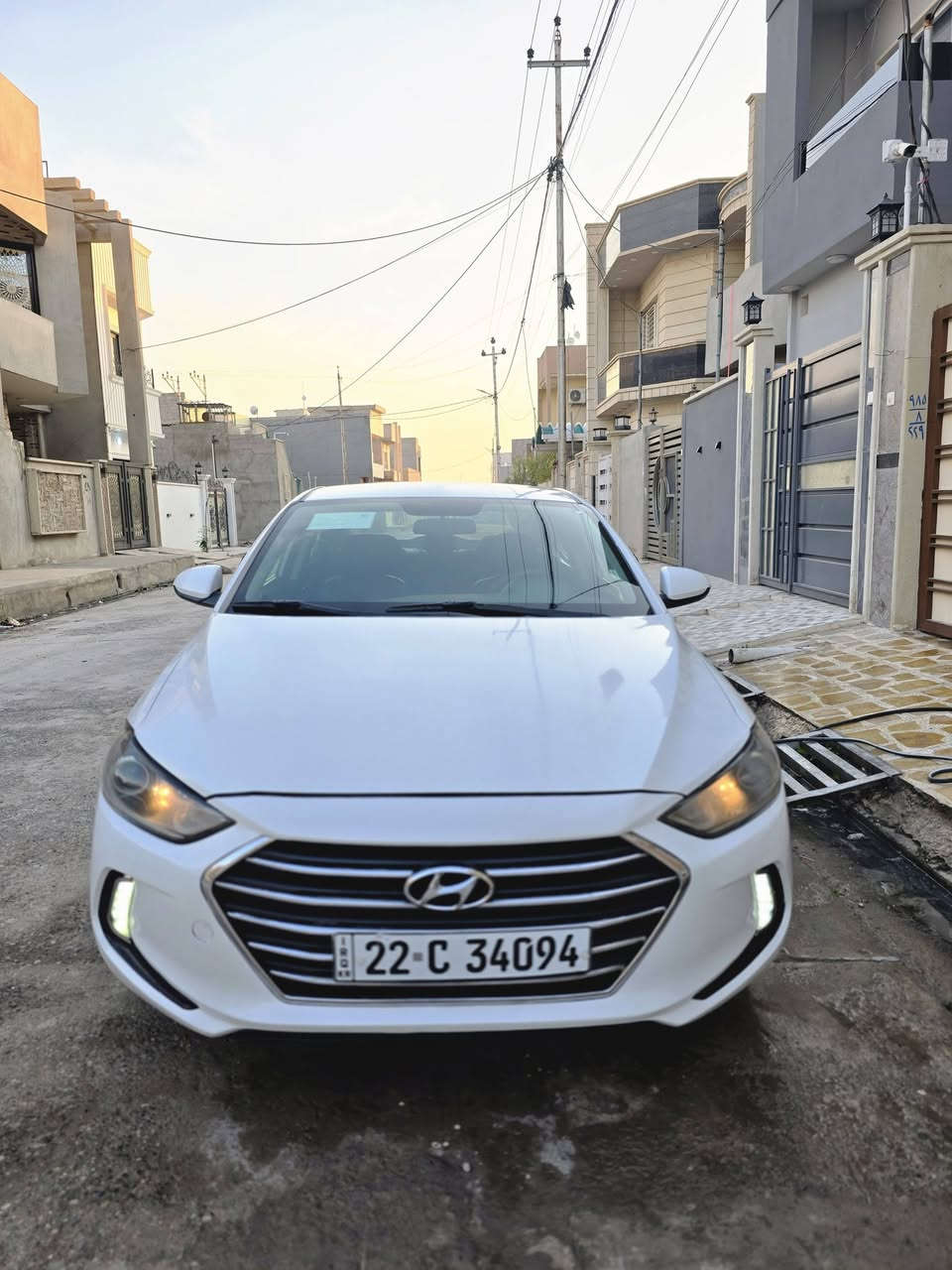 سلام عليكم النتره 2018 سياره حادثها من الخارج جاملغ وبونيد ونطخت بيدي صار بيها 3قطع بدوان دواخل 
محرك20دوش
نص فول
سياره جاهزه من كلشي 
السعر 125
