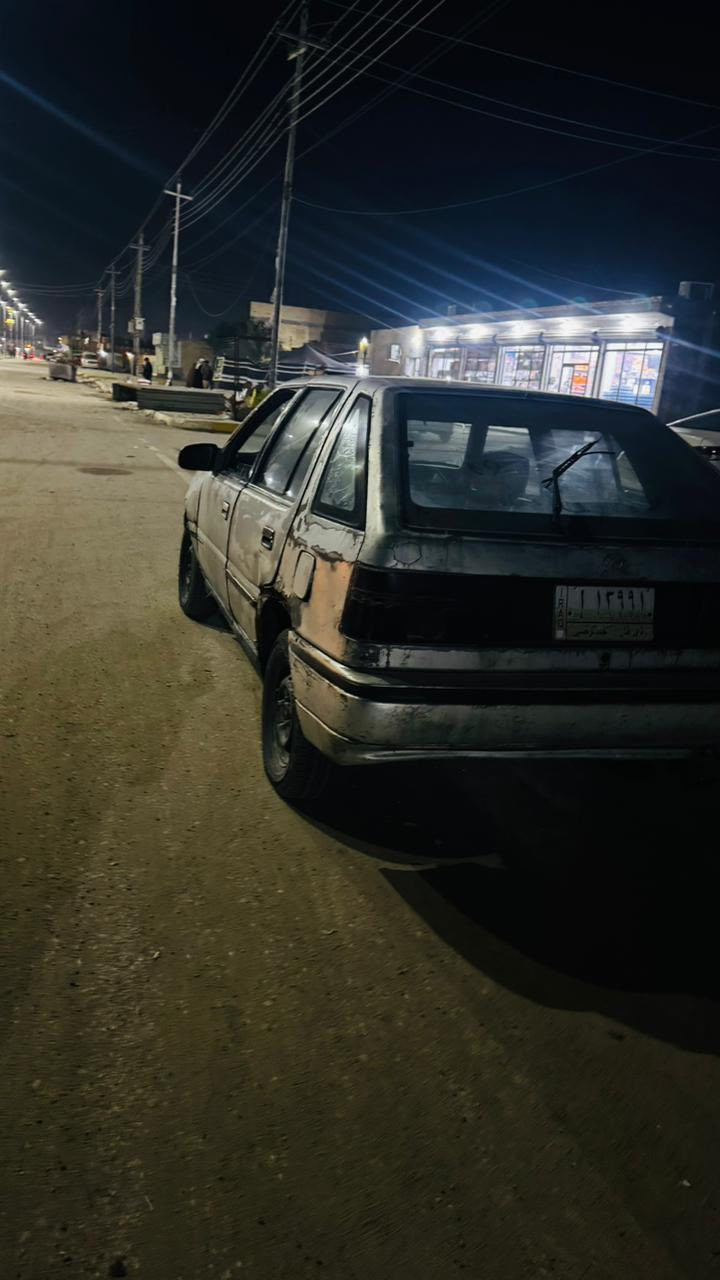 سلام عليكم شباب سياره للبيع هونداي 

رقم ذي قار 

المكان الناصريه 

تخم جديد 

كير او مكينه شرط 

الرقم ***********
