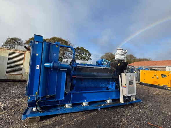 Perkins diesel generator 
Model: P1000/ 4008
YOM/ : 1998
Lowe hours
اتصال ***********واتس
