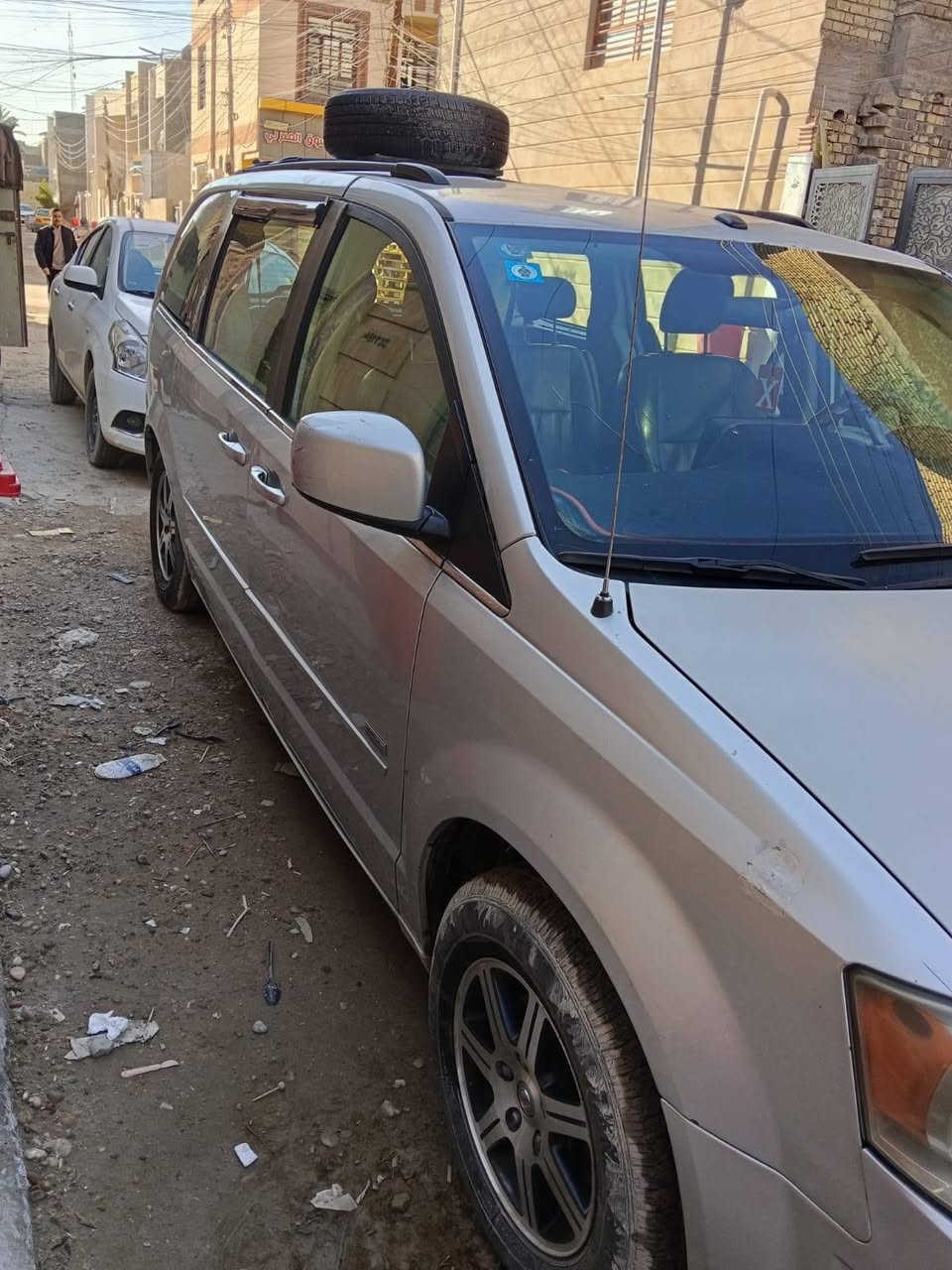 السلام عليكم دوج كلايسر 2008فول مواصفات 4كشنات تدفئه بردات كشنين الاماميه كهرباء شاشه عطلات تلفزيونات قماره مسجل اندرويد كامره حوادث وكامره بك كشنات بلع وابواب وصندوك كهرباء وجام كهرباء وتشغيل عن بعد ومنظومه غاز وكير ومحرك مكفولات رايدهه ب110 وبيه مجال ***********ابو دان
