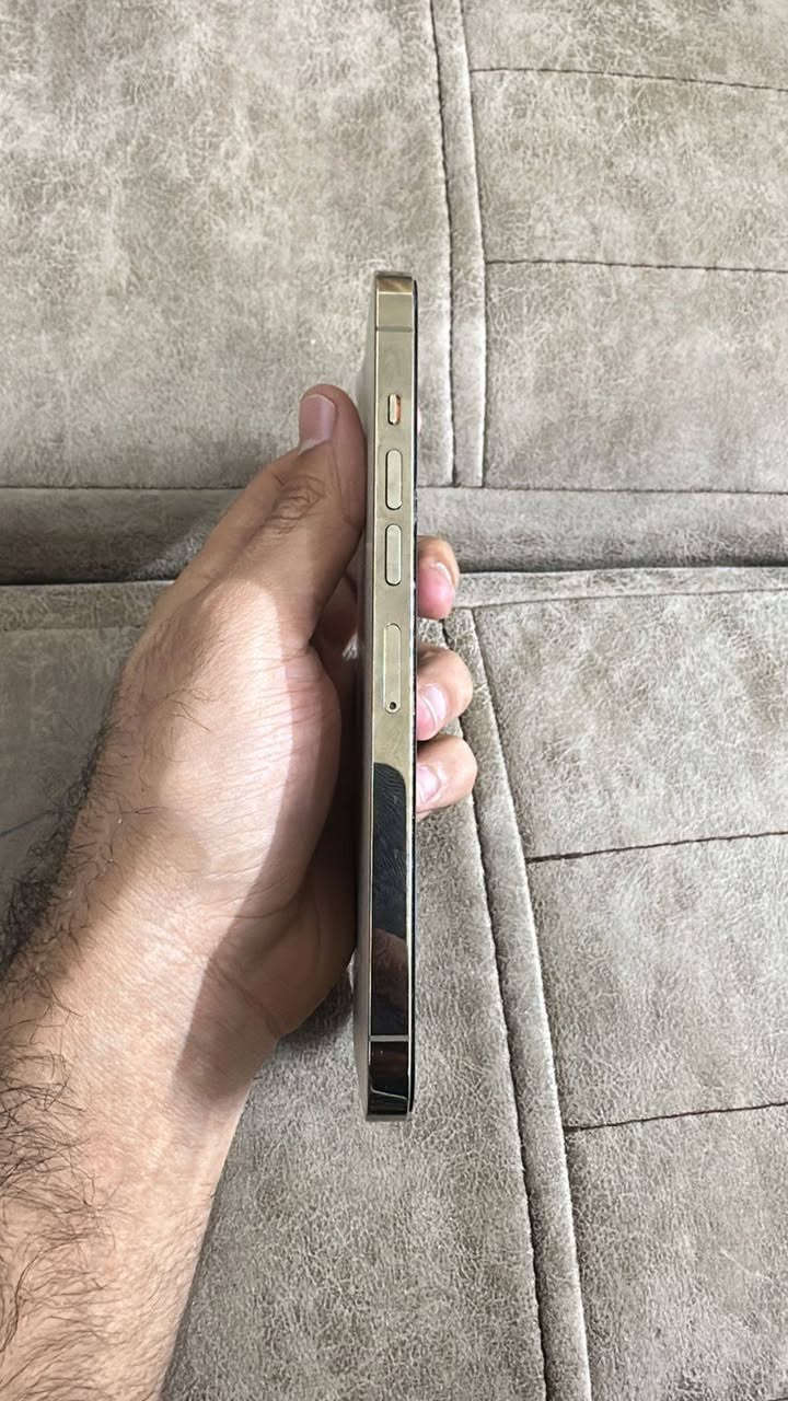 سلام عليكم ايفون 13 برو ماكس
الجهاز جديد كلش لا شخط لا شي نضيف كلش 
الجهاز مبدل شاشة اصلية شرط اصلية مبدلة شادها ب٤٠٠ الف 
الجهاز امريكي
للامانة الجهاز بطاريتة 63 يعني محتاج تبديل بطارية 
بس امانة الجهاز ابد ميصرف يعني استخدمة من الصبح لل4 العصر يالله يصير بي 15 هيج 
*********** واتساب
