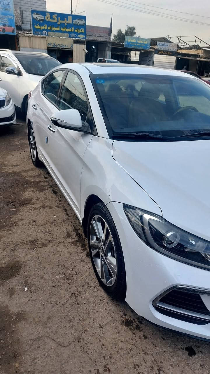 النترا خليجي موديل ١٩ سوبر
مكينه ٢٠٠٠
ماشيه ٩٠ الف كيلو سياره جديده كلش
ادامه كامله للمحرك بلكات نوزلات كلشي
اذاين جدد
باتري امارون 
فول مواصفات معروفه موصفات السوبر
السياؤه بيها طخه بالبنيد وبيها طخه بالصندوك
مكان سياؤه سيديه
استفسار رقم
***********
***********
Zaid Al-Khazraji .
السعر ١٦٣ وبيها مجال
