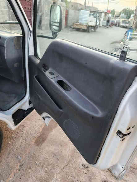 سلام عليكم سياره فونتيره للبيع مديل 1998 رقم بابل سنويه لل26 كير ومكينه زينات شاصي مكفول رقم شاصي واضح كشر بدون معجون السياره شغاله وخير من الله عوزه شويه ترتيبات السعر 39 وبيها مجال  عنوان السياره كربلاء الاستفسار ع الرقم ***********
