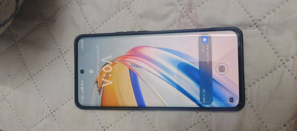 هونر x9b 5g
256 g
12 g عشوائية
بدون ملحقات اللون اسود
مبدل شاشة اصلية ب85 الف بصمة ايد ووجه فول شغاله
وعندي الصوت مالته وكف  اختفى يشتغل مايك لاقط وع سماعة البلوتوث شغال ماكو شكال بس سماعته وكفت
رايده ب100 قفل قفل قفل *********** واتساب مكاني بغداد الحرية او الصابيات بدون ملحقات
