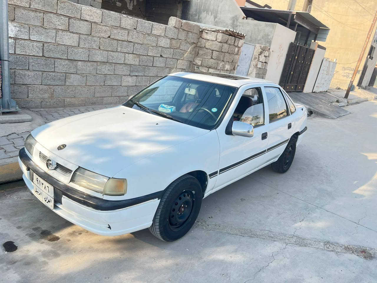 اوبل فكترا حجم 20 كير محرك جديد صدر امامي خلفي جديد تخم تير جديد دفتر بنزين مابيه رقمي رقم اربيل سنوي ساقطه سبعه اشهر العنوان كركوك حي العسكري  موديل 90 سلايت السعر 35 وبيها مجال للطيبين ***********
