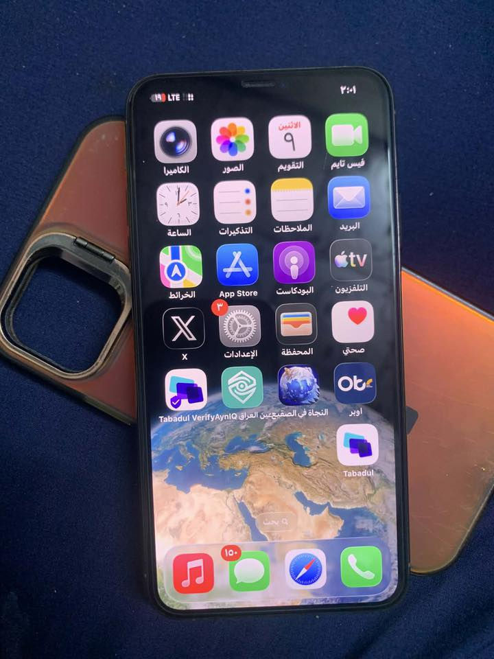 ايفون 11 برو ماكس
ذاكره 256 
بطاريه 70 مايصرف شحن 
الجهاز بلادي مامفتوح شرط 
***********
