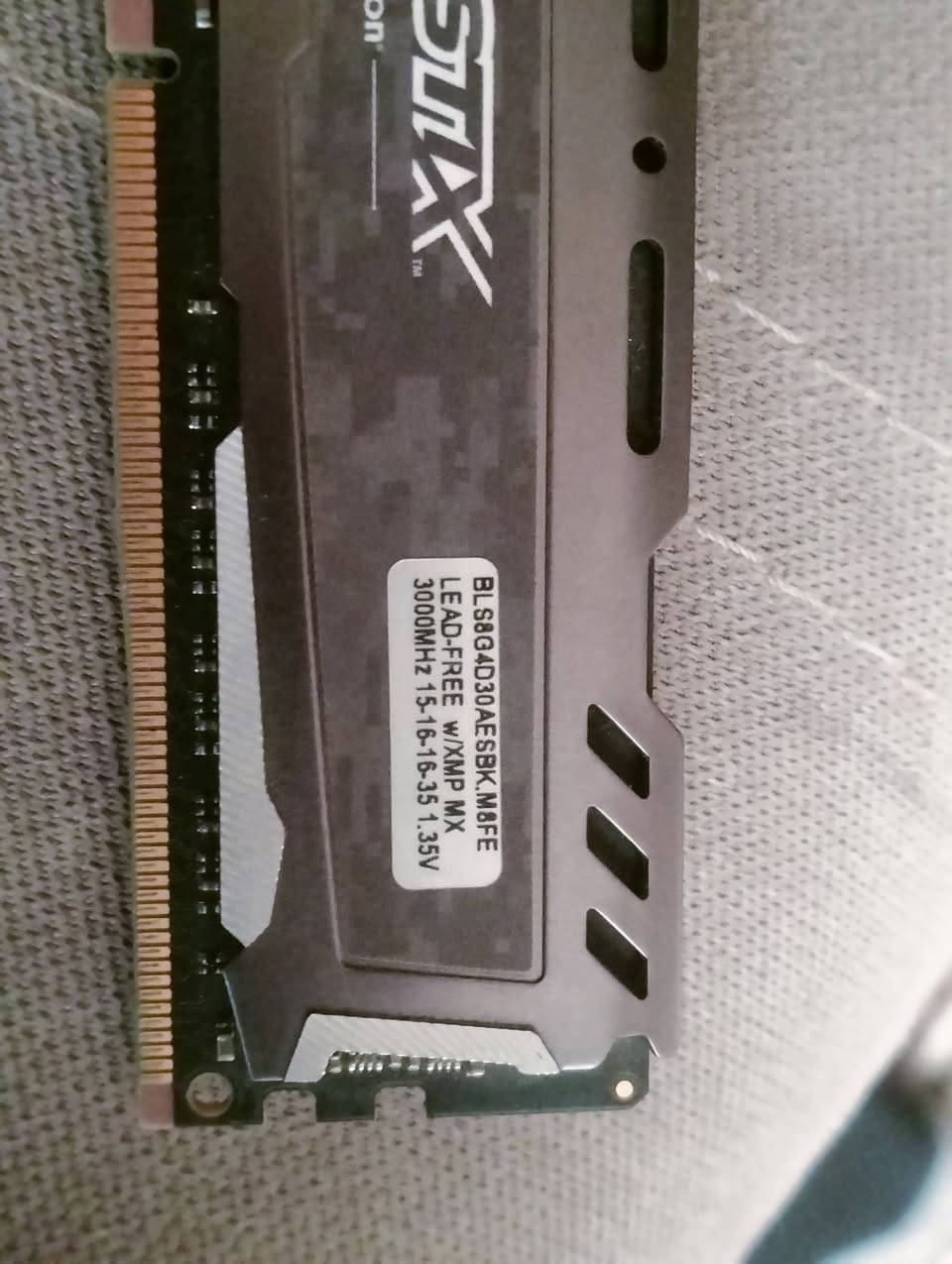 Intel Xeon E5-2630V4
Motherboard X99-D4
Ram DDR4 8GB 3000MHZ XMP

المذربورد و المعالج استعمال اقل الشهر موجودة الكارتونة و كامل الملحقات حتى الشيلد بعده كبس ما مفتوح

للمراوس ببورد و معالج فقط جيل احدث رايزن او انتل 

**ما ابيع بس رام**😙


**إذا كنت صاحب هذا الإعلان وتريد حذفه لأي سبب، رجاءا أرسل رسالة إلى الدعم الفني**