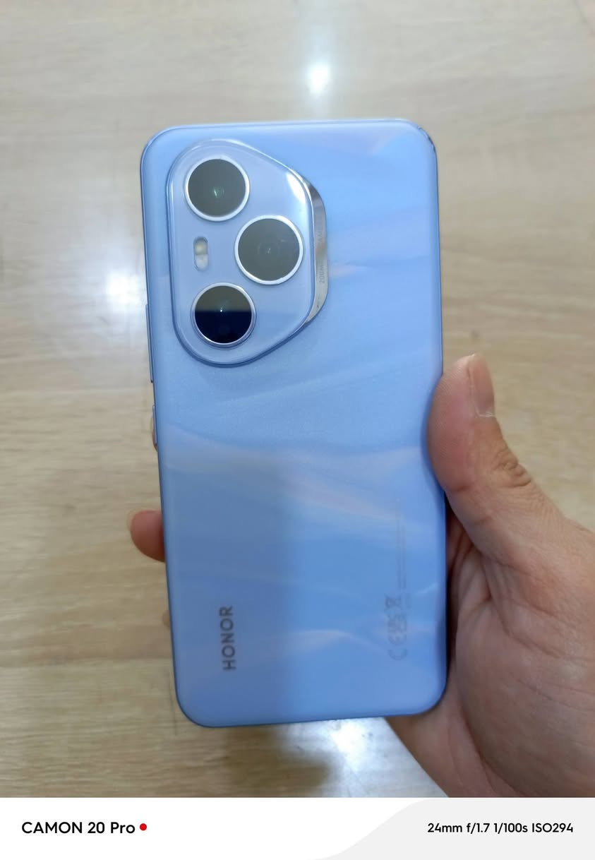 سلام عليكم
هونر400 برو 
الذاكره 512
العشوائية 12
بطارية6000mAh
120فريم كسر زغير بالشاشة مثل ماواضح السعر650الف


**إذا كنت صاحب هذا الإعلان وتريد حذفه لأي سبب، رجاءا أرسل رسالة إلى الدعم الفني**
