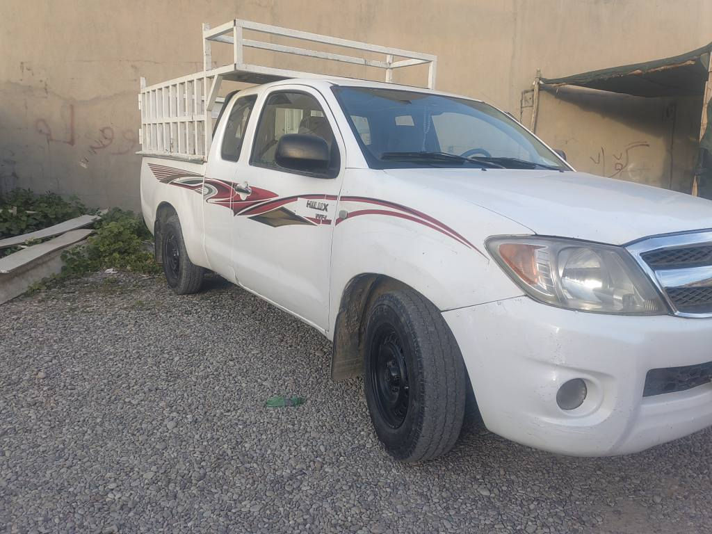 به ناوى خواى گةورةوميهرةبان 
تويتا مةرزية 
موديل ٢٠٠٨
مةكينة گةورة 
جامة كارةباية 
تةبريد ساردووگةرمة 
قةمةرو نيوة 
جيگاى پينج نةفةرى كامل 
بودي چوار قولاب 
ساغي دوبةى 
هيشتا كودى بودةر نةكراوة 
*********** كالار, السليمانية
