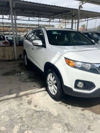 عيوني سورنتو موديل 2012 خليجيه محرك كير كفاله   رقم بغداد   سياره بيه ...