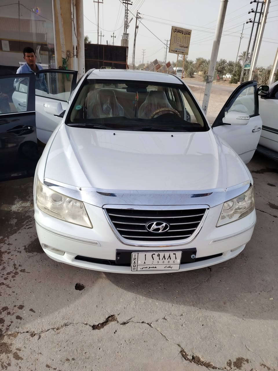 سلام عليكم سياره سوناتا شكل القديم موديل ٢٠١١ رقم بغداد كير مكينه حداديه تبريد خير من الله ١٤٥ بيه مجال رقم التلفون ***********
