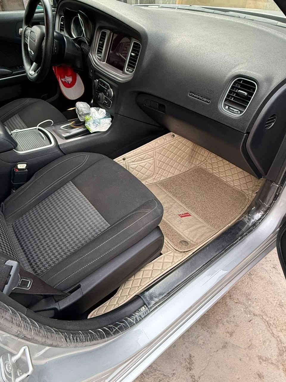 اسلام عليكم للبيع جارجر موديل 2023 تقرير غرق تعمير في امريكا مكفوله كفاله عامه مغلفه PPF من دعاميه لدعاميه رقم بغداد دولي باسمي مداور ثاني يوم سعر250$
الاستفسار ‭0 781 161 3463‬
