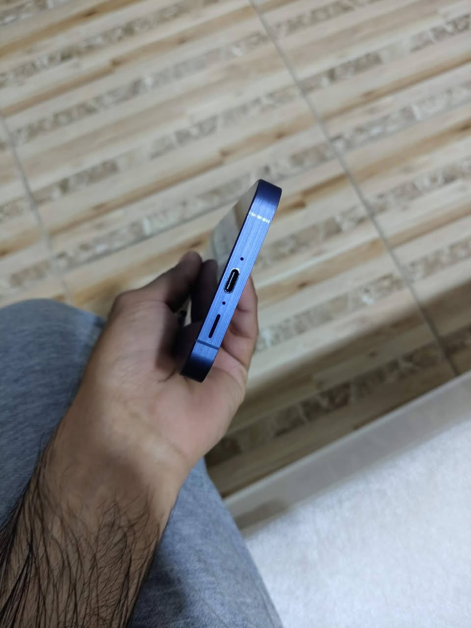 سامسونك اي٥٥ 5جي ذاكره ١٢٨ ملحقات فقط كارتون سعره ١٧٥
مبدل شاشه عاديه مو اصليه 
*********** 
مكاني ديالى خانقين 
توصيل متوفر فقط باعتماد 5000 ماستر
